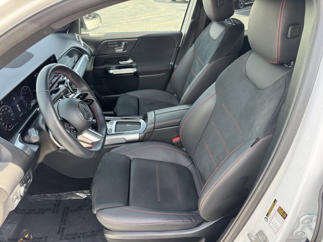 Used 2025 Mercedes-Benz GLB 250 image 16