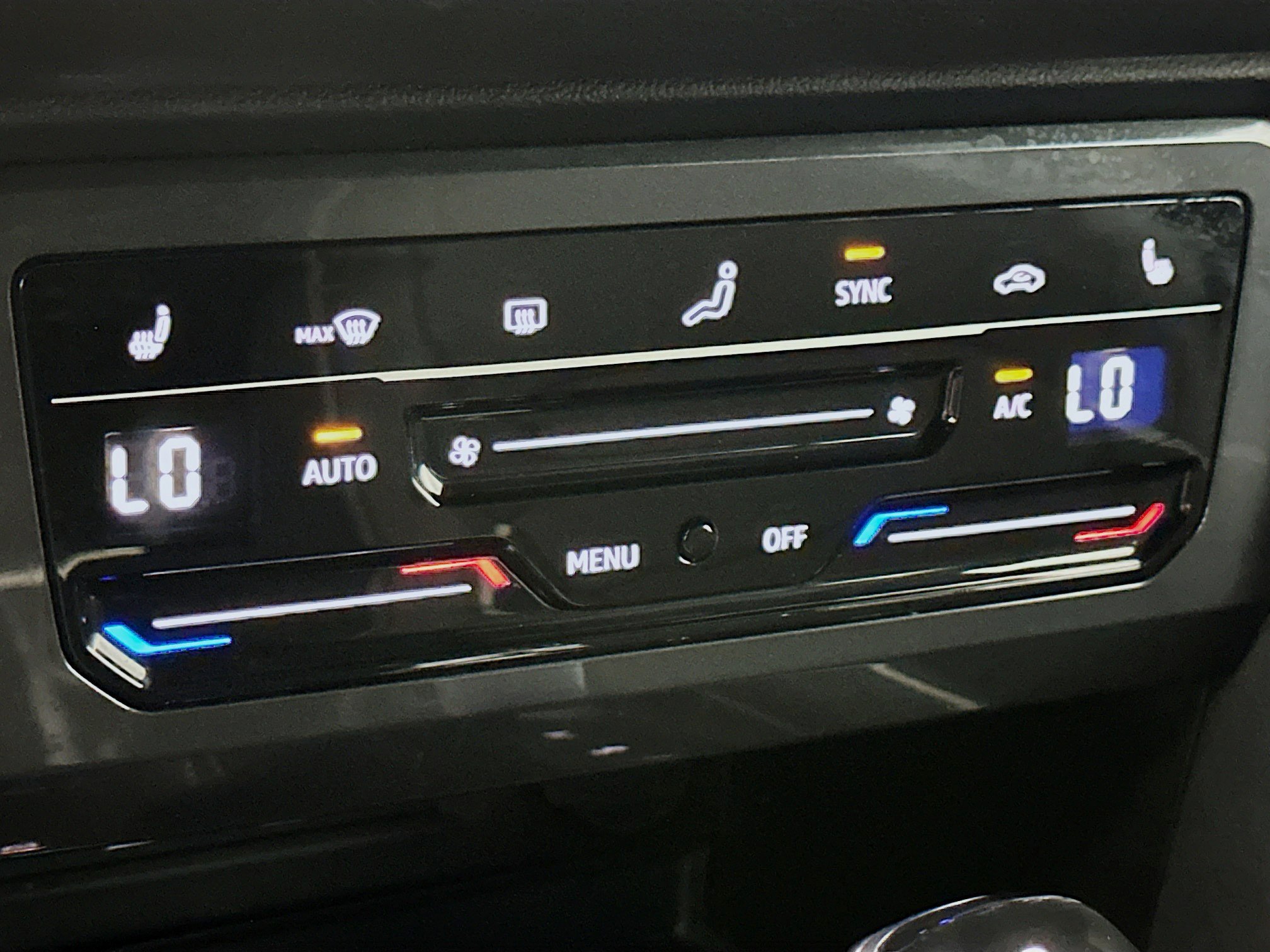 Used 2022 Volkswagen Tiguan SEL R-Line image 24