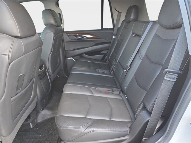 Used 2020 Cadillac Escalade Luxury w/ LPO, Radiant Package image 18