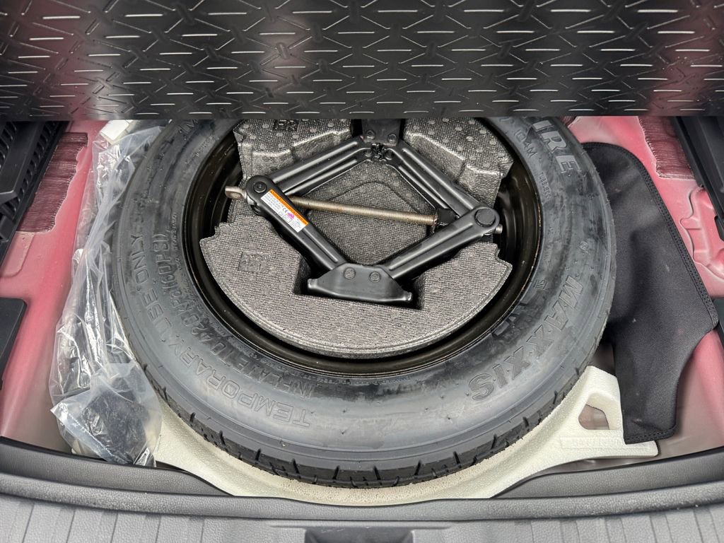 Used 2024 Toyota RAV4 XLE w/ Convenience Package image 17