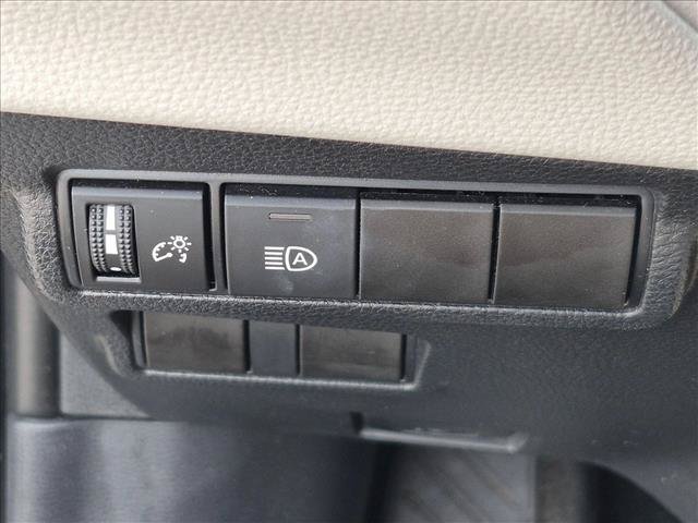 Used 2022 Toyota Corolla Cross L FWD image 10