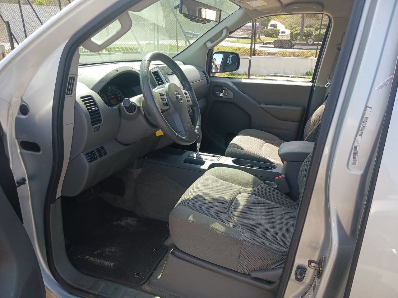 Used 2015 Nissan Frontier SV w/ SV Value Truck Package image 13