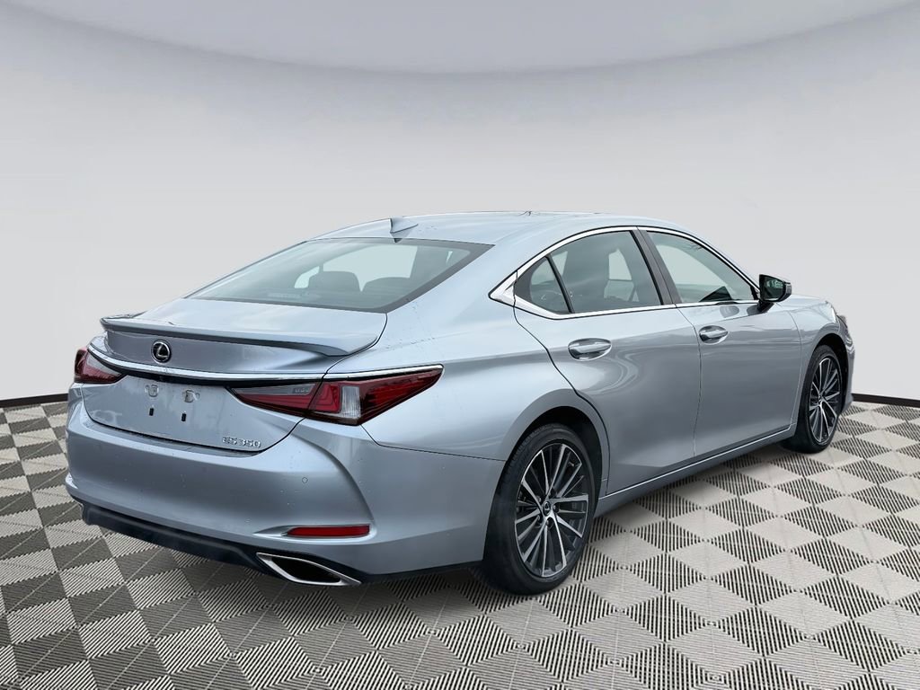 Used 2025 Lexus ES 350 w/ Premium Package image 2