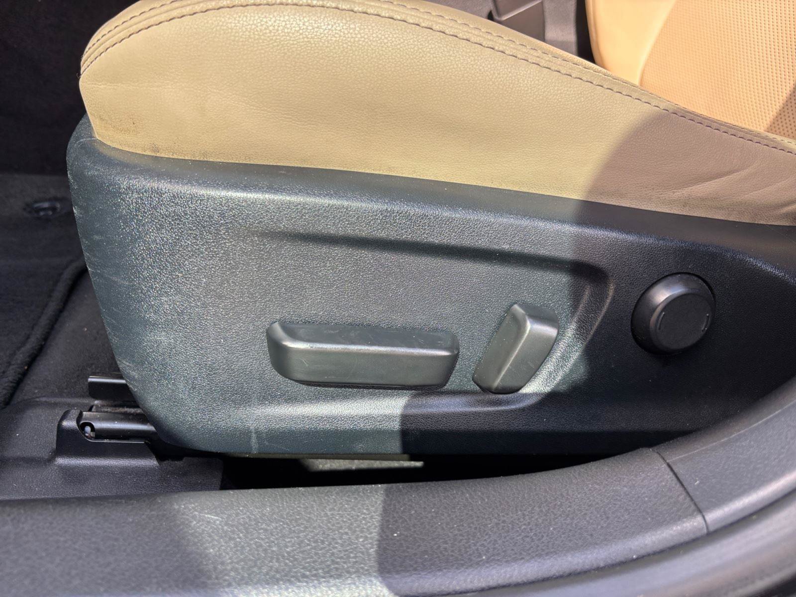 Used 2019 Lexus IS 300 w/ Premium Package RWD image 51