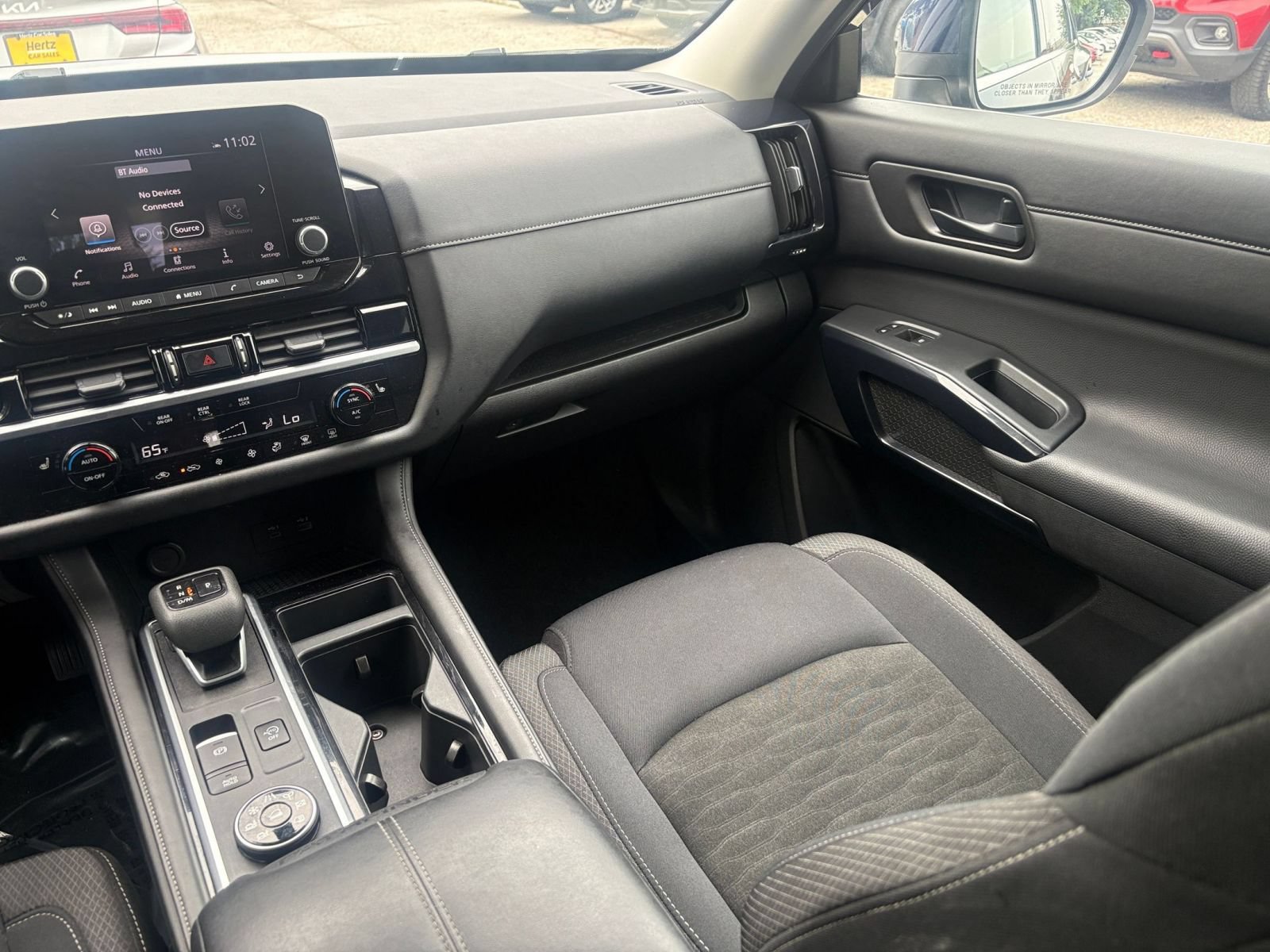 Used 2025 Nissan Pathfinder SV AWD/4WD image 27