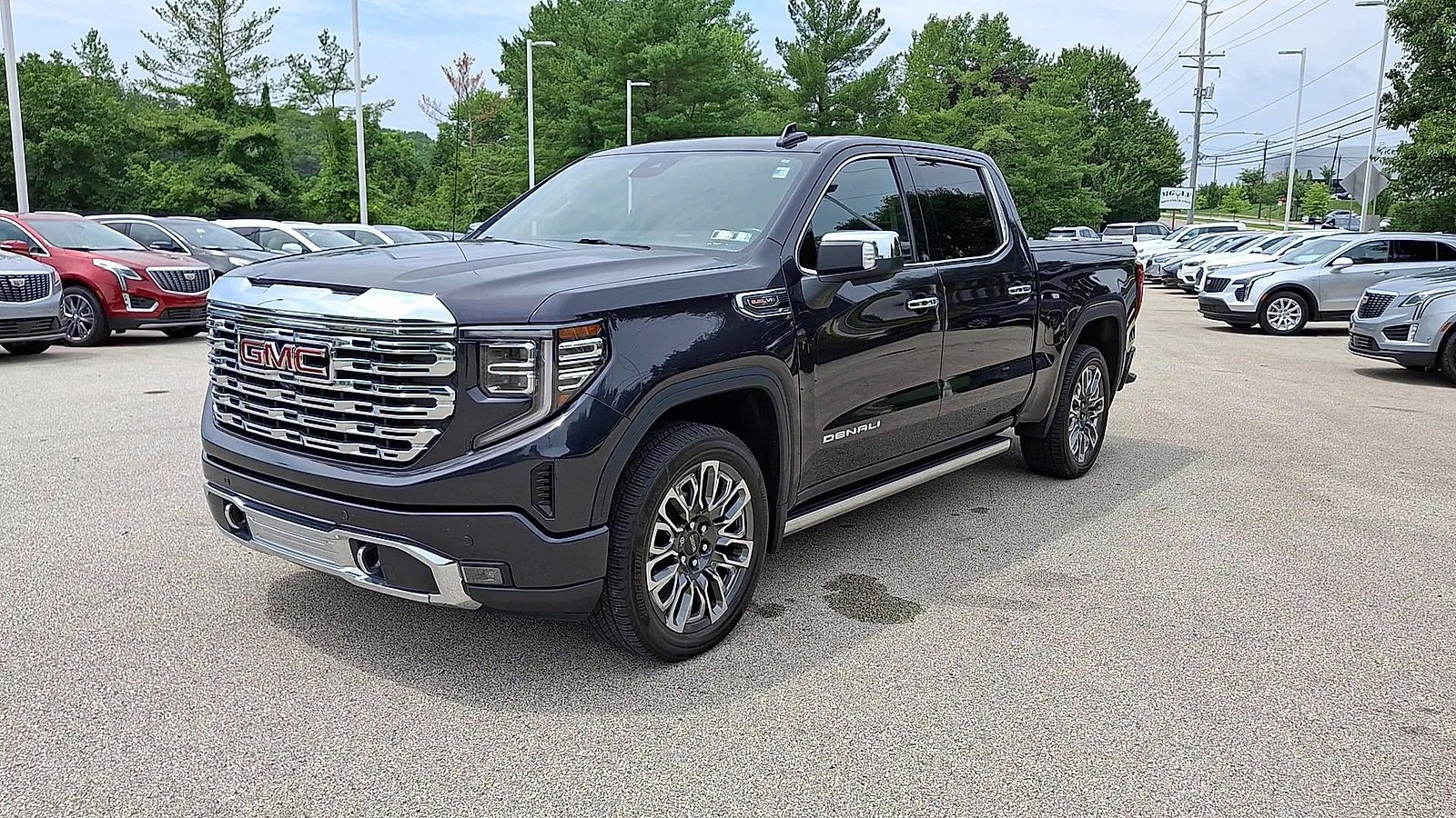 Used 2022 GMC Sierra 1500 Denali AWD/4WD image 4