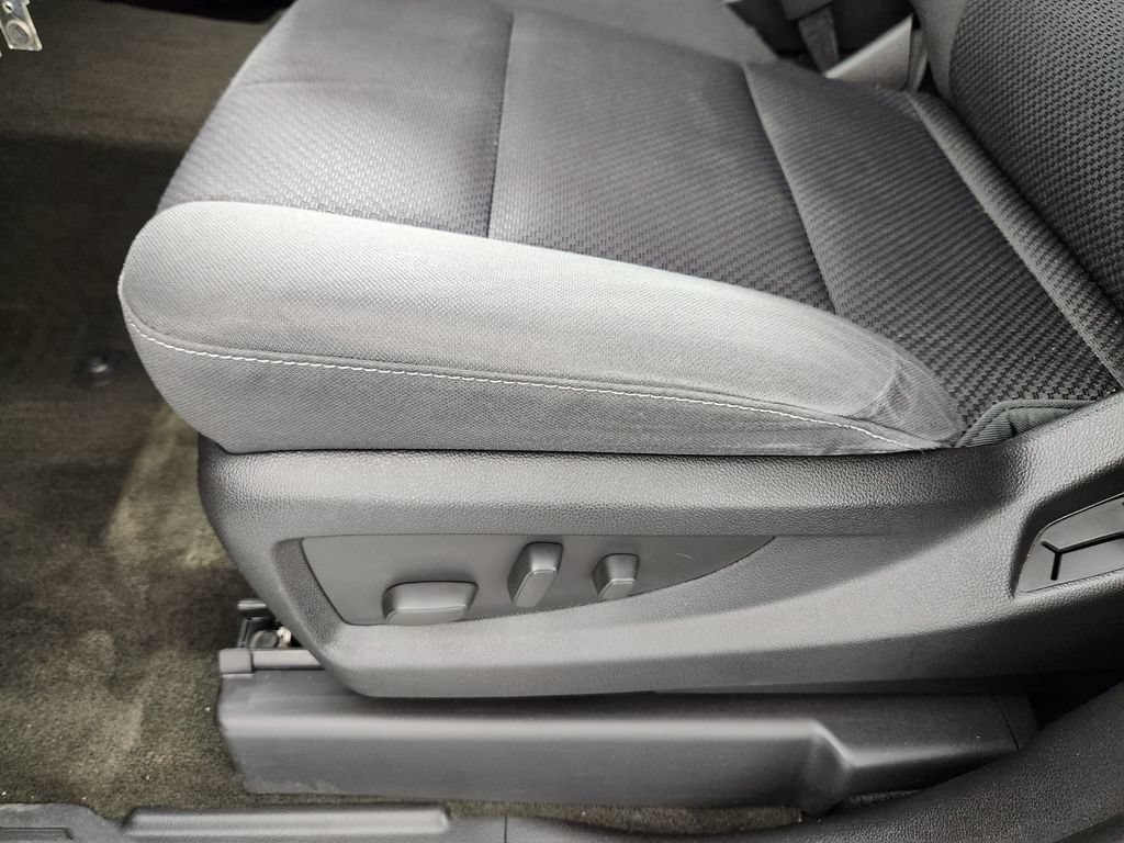 Used 2015 Chevrolet Silverado 1500 LT w/ LT Convenience Package AWD/4WD image 12