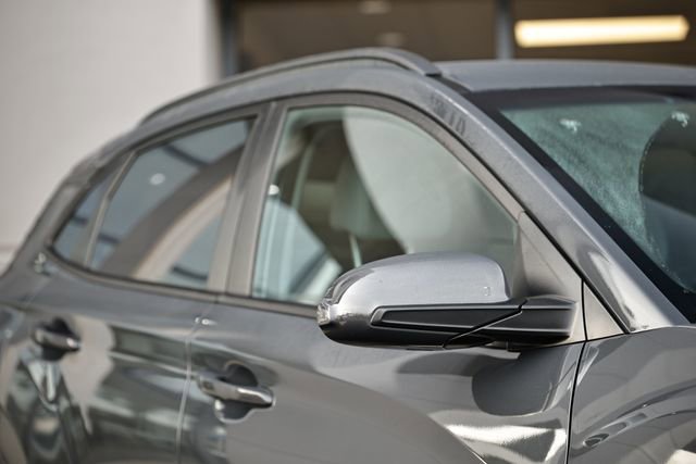 Used 2023 Hyundai Kona SEL image 3