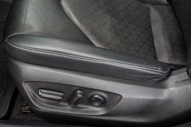 Used 2022 Toyota Camry XSE image 6