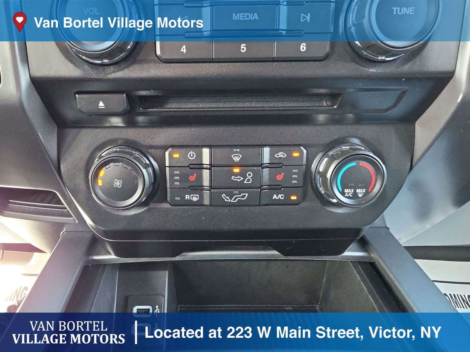 Used 2017 Ford F150 XLT w/ Equipment Group 302A Luxury AWD/4WD image 22