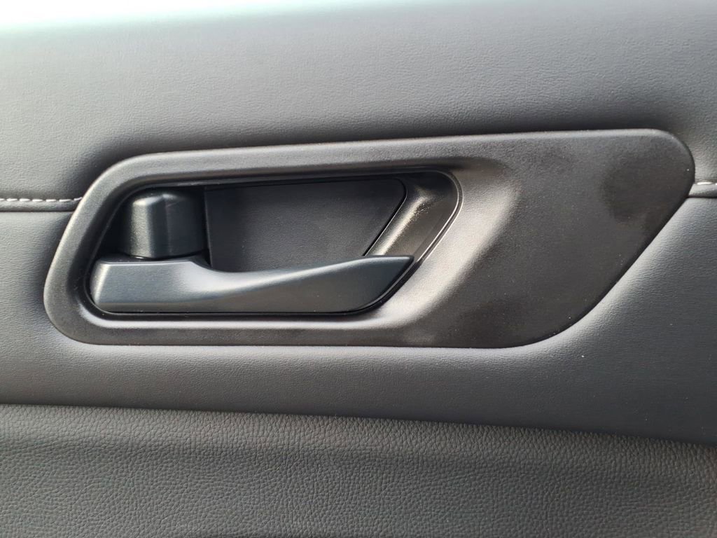 New 2026 Nissan Pathfinder SV image 16