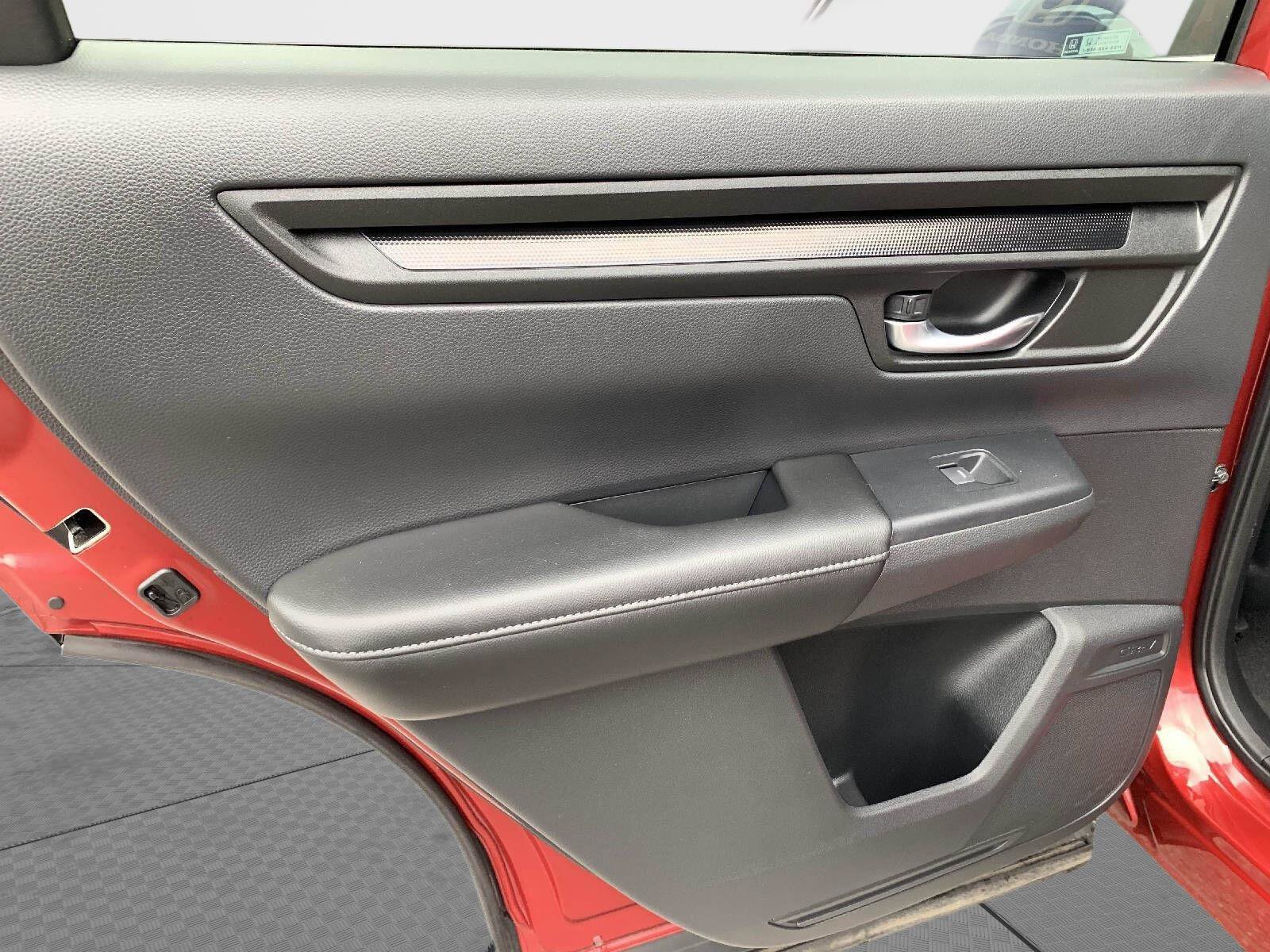 Certified 2025 Honda CR-V EX image 34