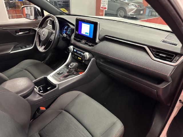 Certified 2023 Toyota RAV4 SE w/ Weather & Moonroof Package AWD/4WD image 17