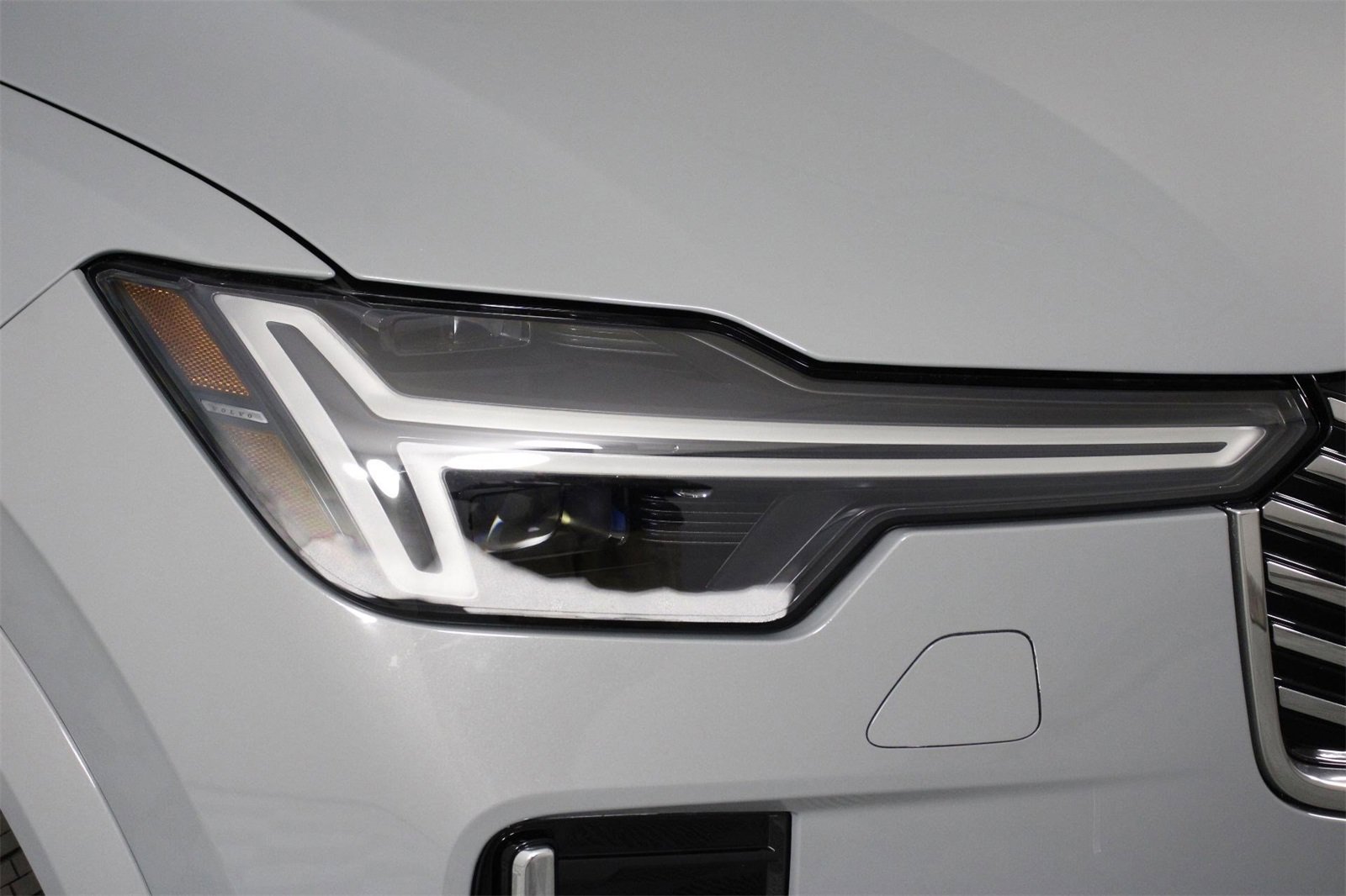 New 2026 Volvo XC90 B6 Ultra image 14