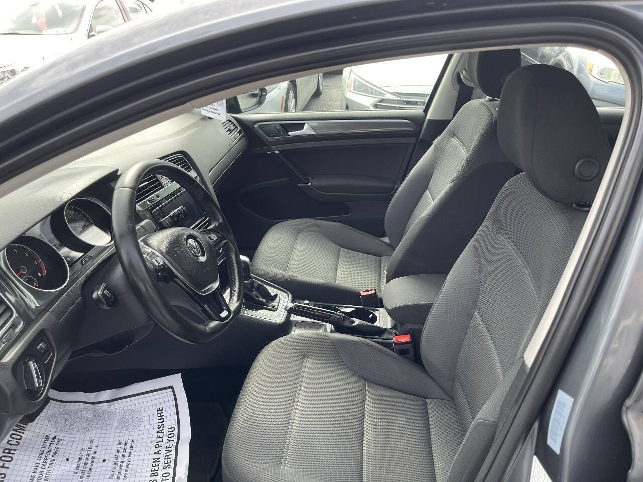 Used 2018 Volkswagen Golf S FWD image 10