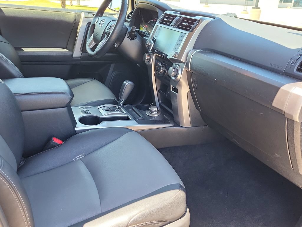 Used 2021 Toyota 4Runner SR5 Premium w/ Moonroof Package AWD/4WD image 21