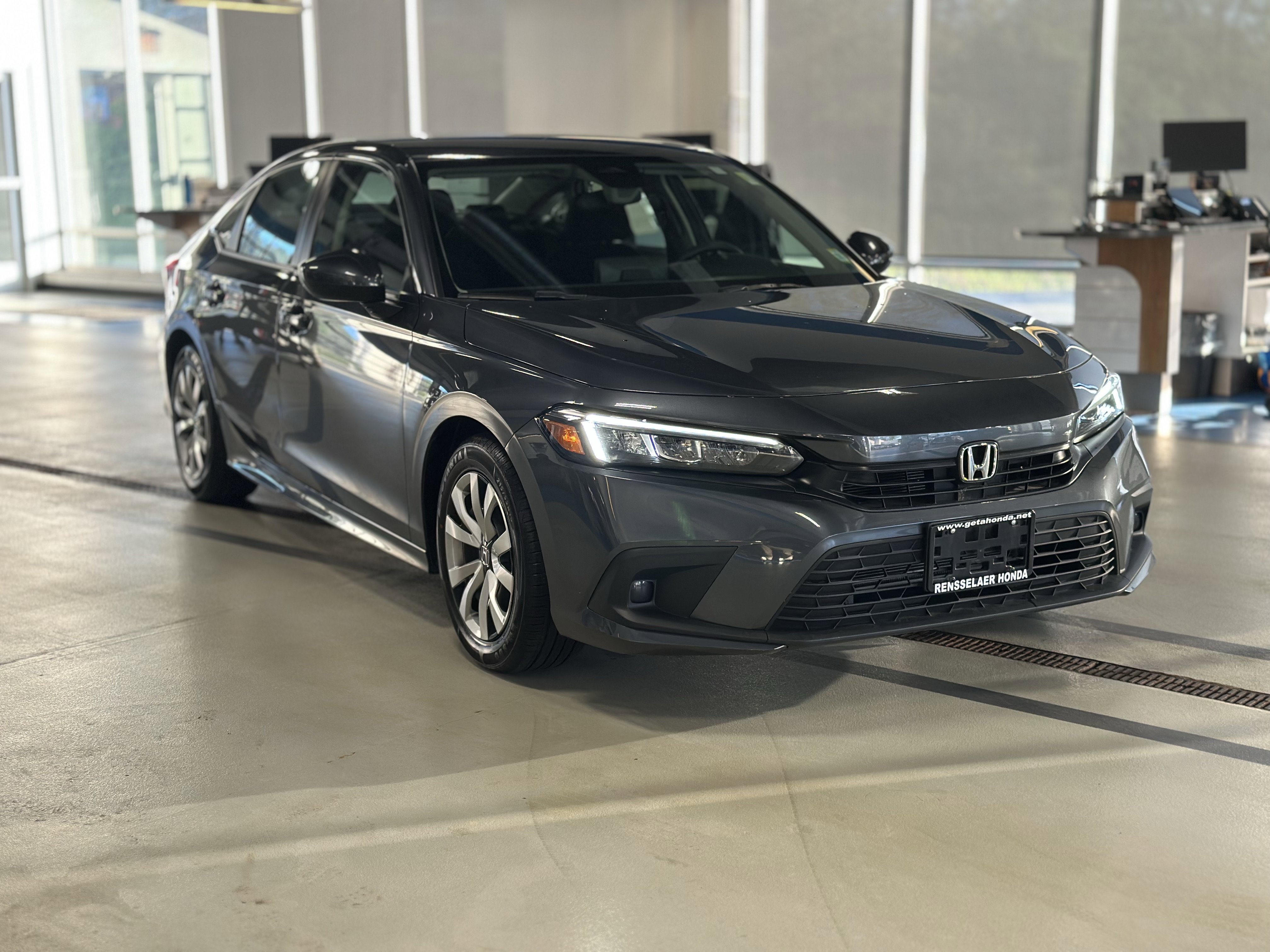 Used 2023 Honda Civic LX image 3