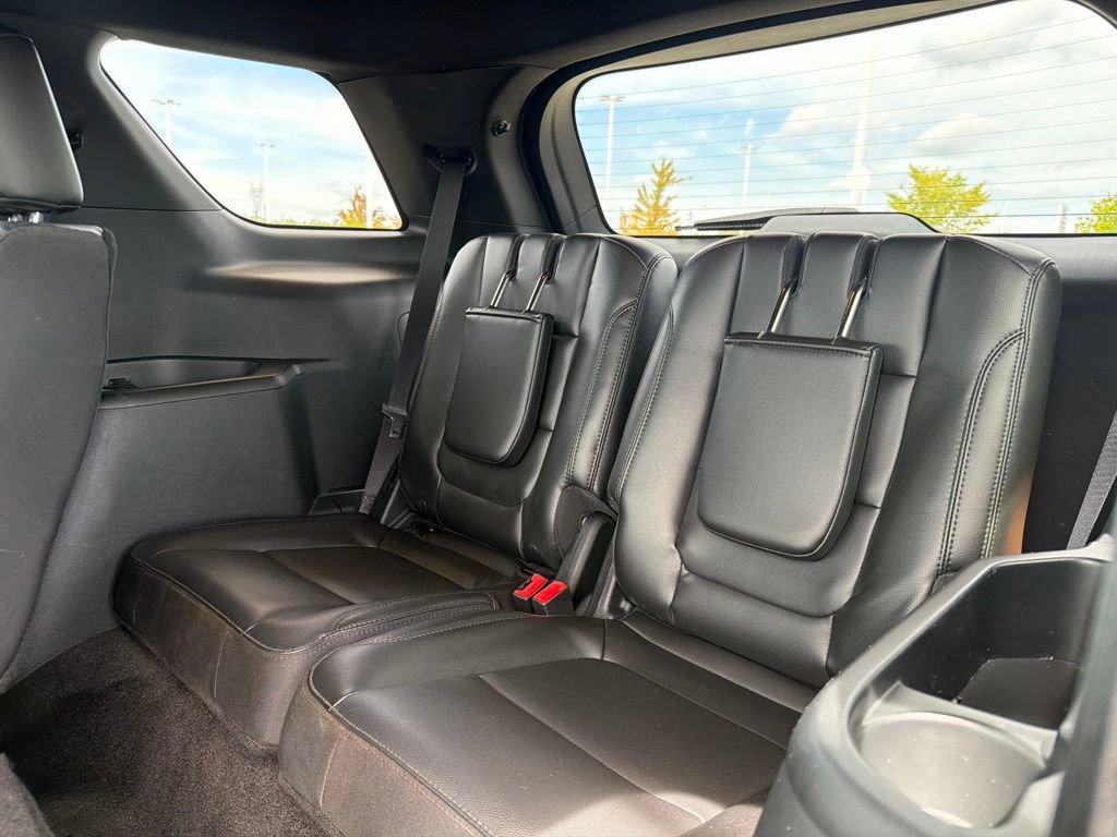 Used 2018 Ford Explorer XLT w/ Equipment Group 202A FWD image 31