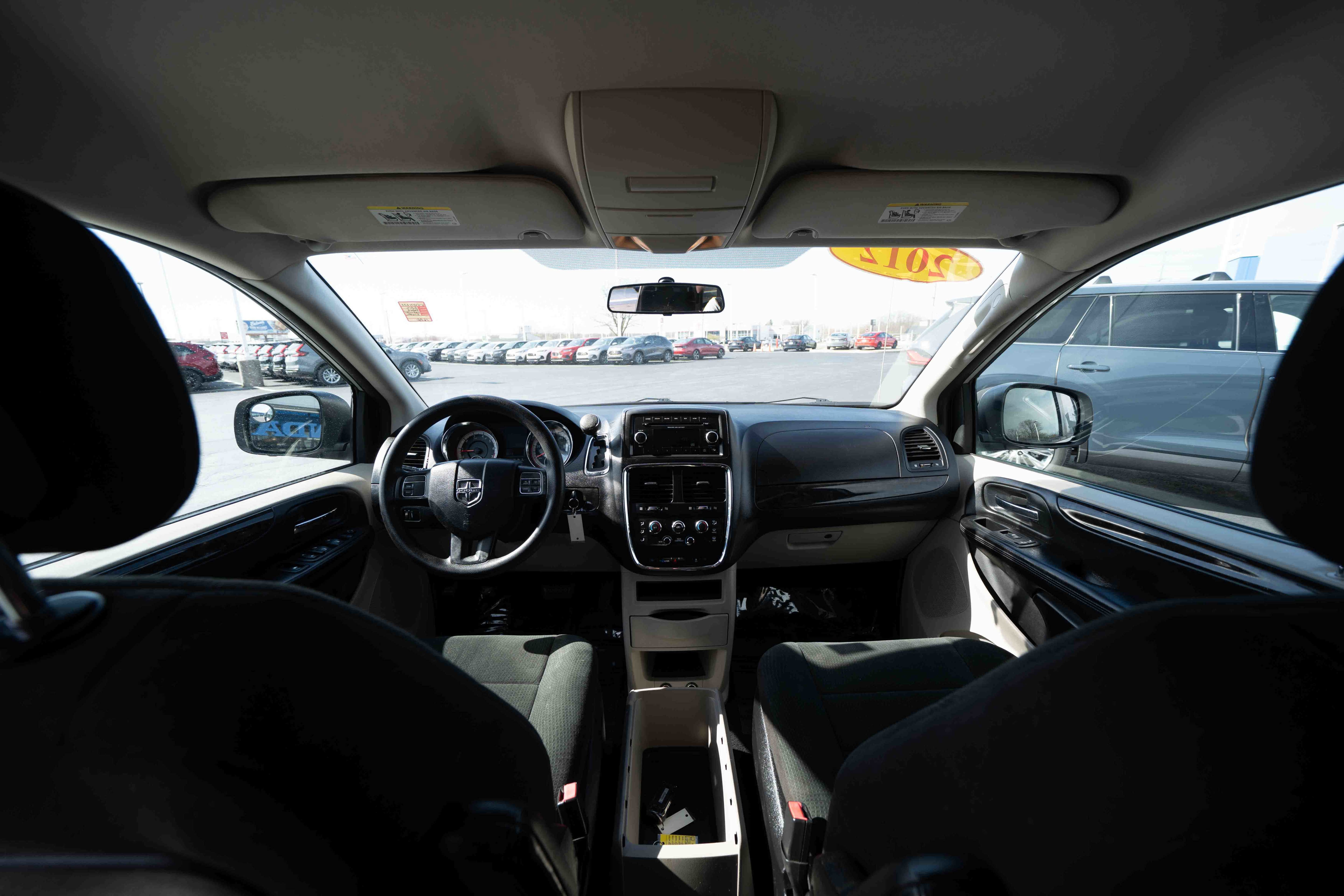 Used 2012 Dodge Grand Caravan SE image 18