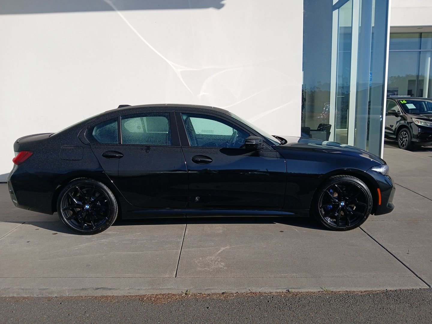 New 2026 BMW 330i Sedan w/ M Sport Package image 2