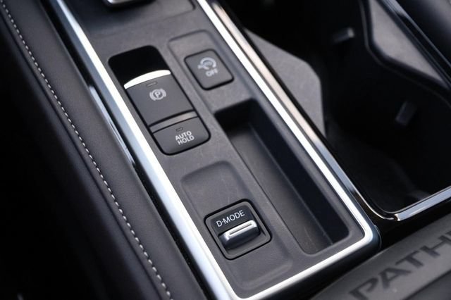 Certified 2025 Nissan Pathfinder SV w/ SV Premium Package FWD image 22