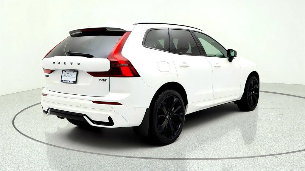 Used 2026 Volvo XC60 T8 Ultra w/ Climate Package AWD/4WD image 5