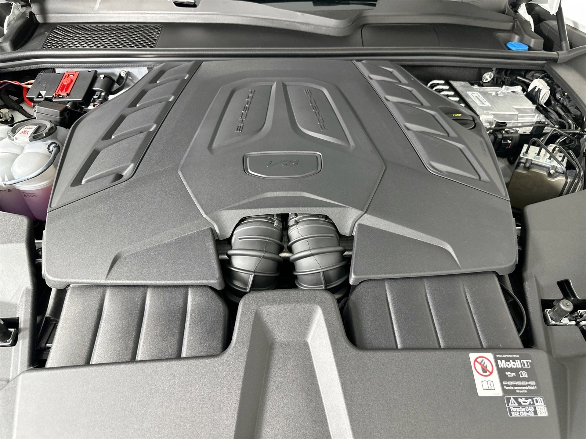 New 2026 Porsche Cayenne S image 40