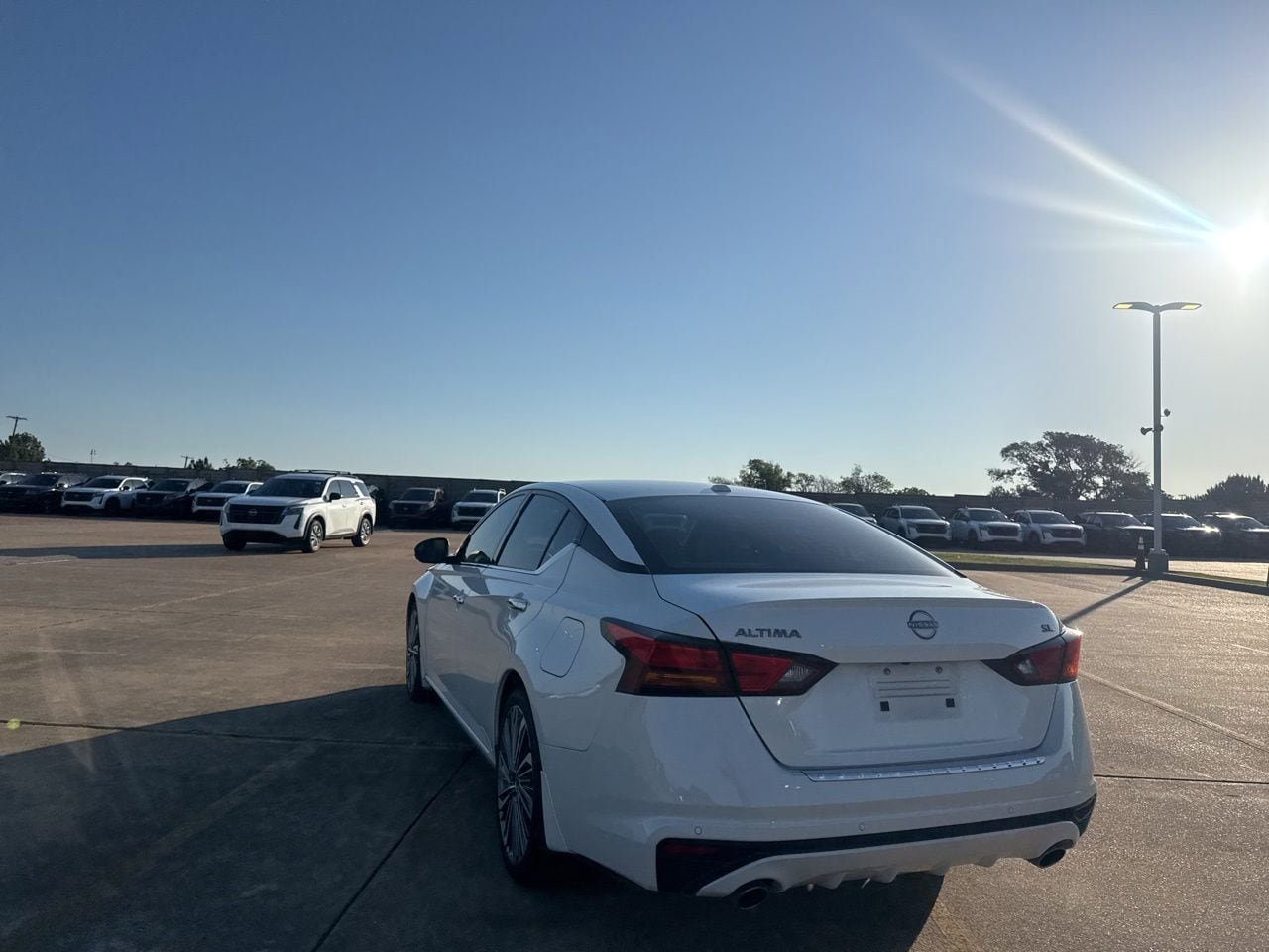 Certified 2023 Nissan Altima 2.5 SL FWD image 15