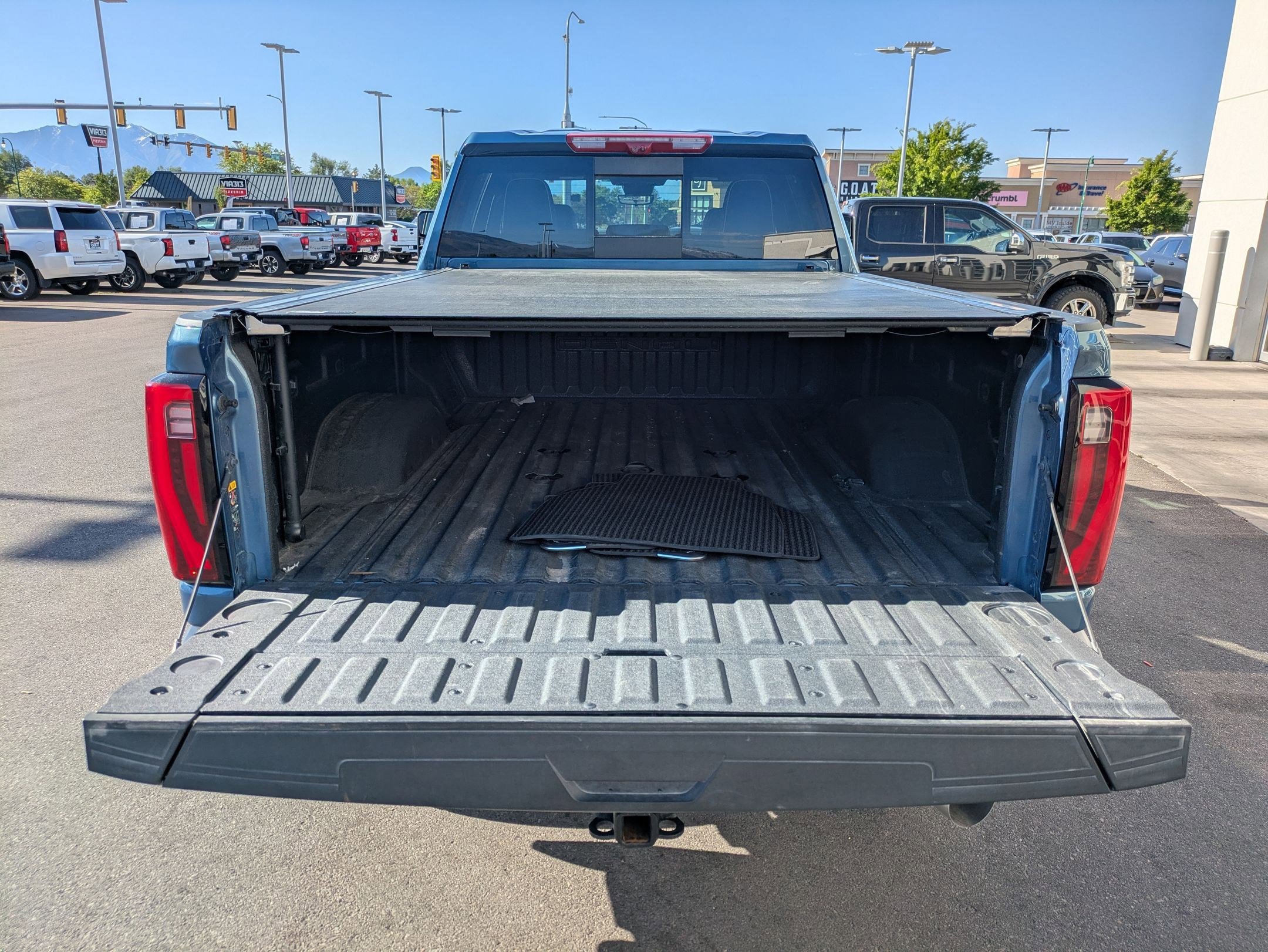 Used 2024 GMC Sierra 3500 Denali Ultimate AWD/4WD image 33