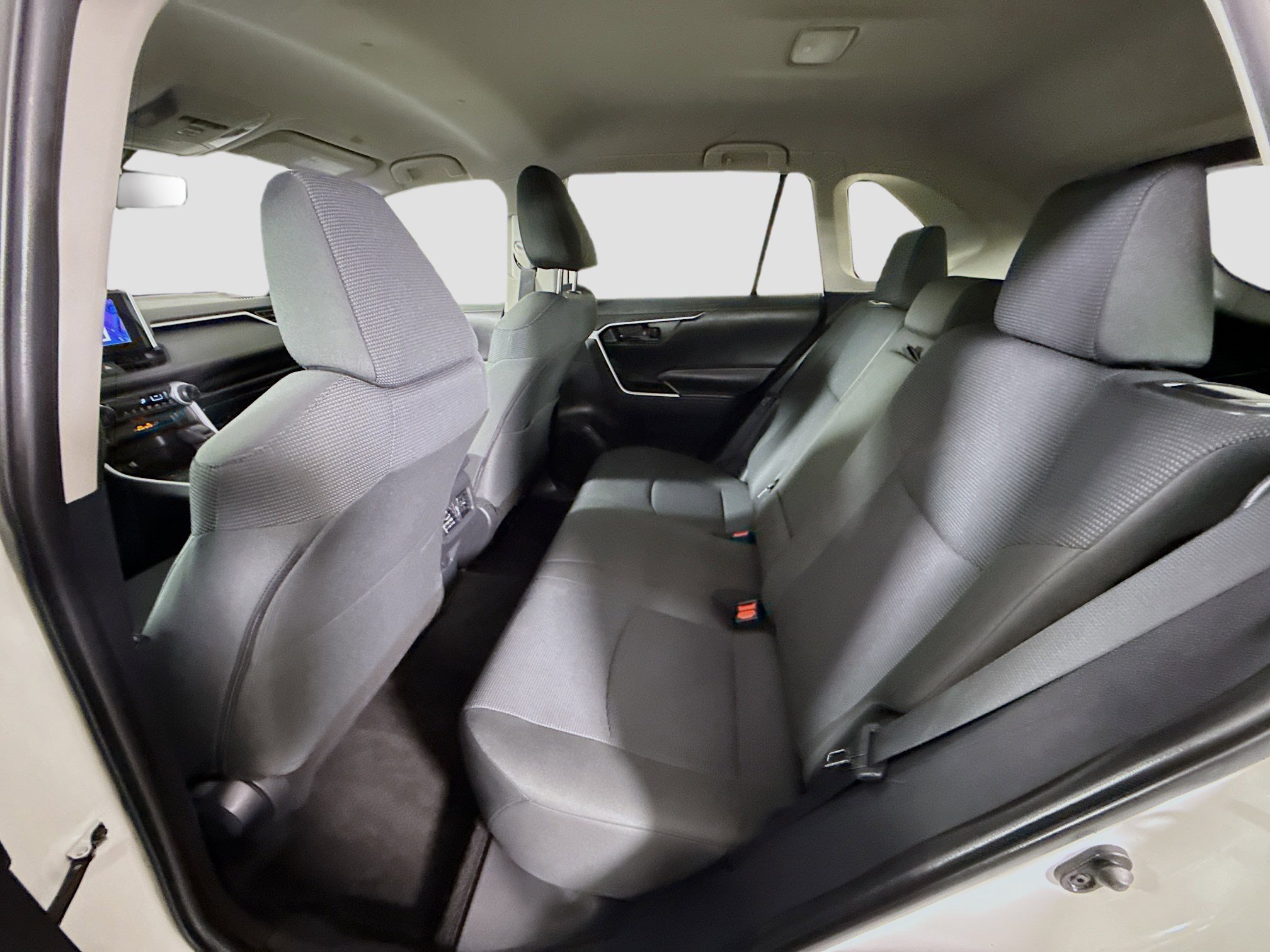 Used 2023 Toyota RAV4 LE image 24