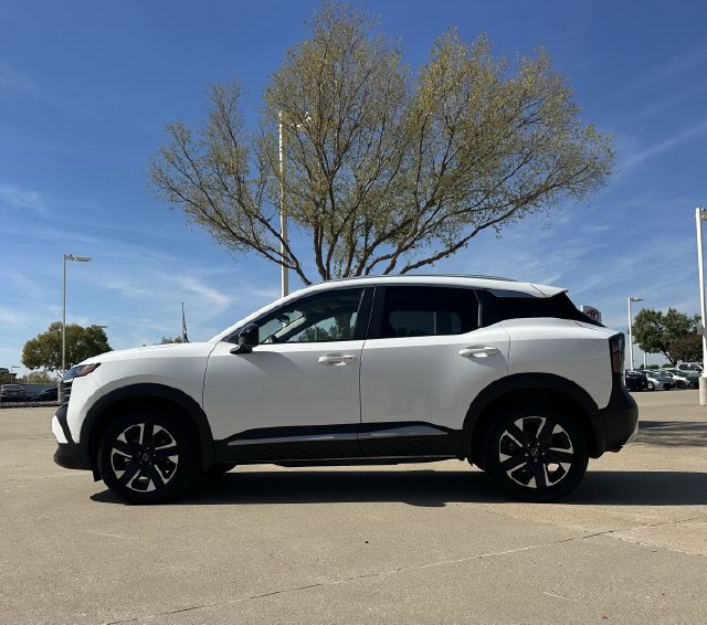 Used 2026 Nissan Kicks SV w/ SV Premium Package AWD/4WD image 2