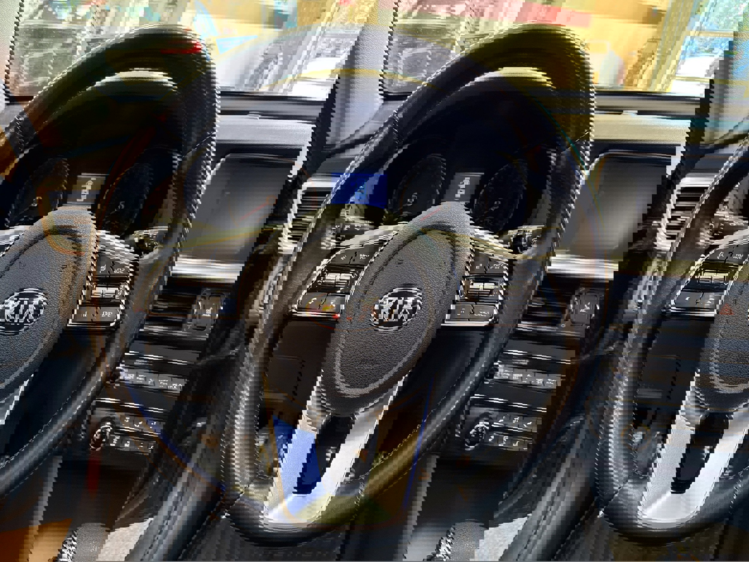 Used 2020 Kia Optima SE image 41