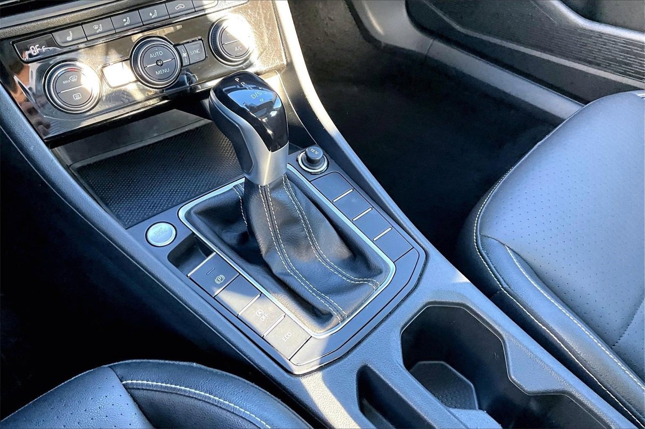 Used 2024 Volkswagen Jetta SE image 29