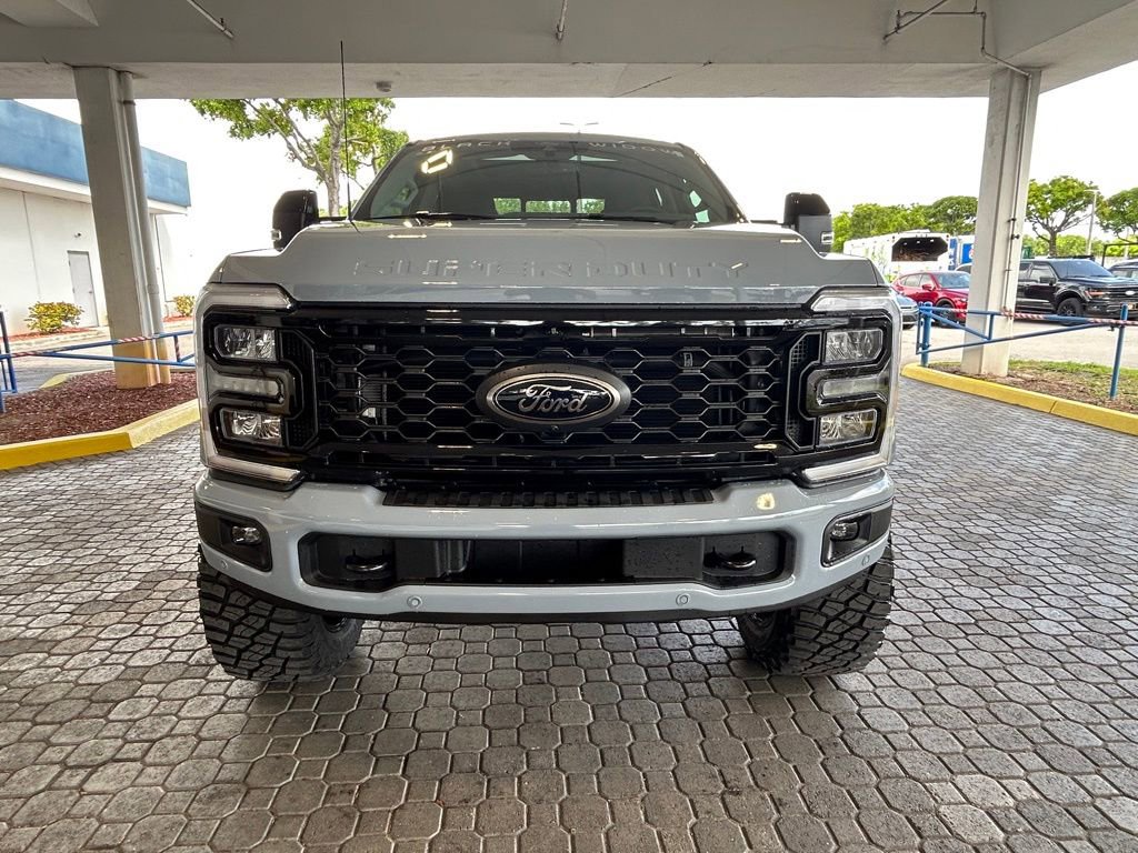 New 2026 Ford F250 Lariat w/ Black Appearance Package image 8