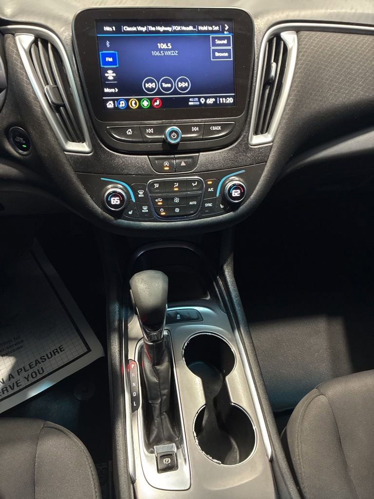 Used 2022 Chevrolet Malibu LT image 22