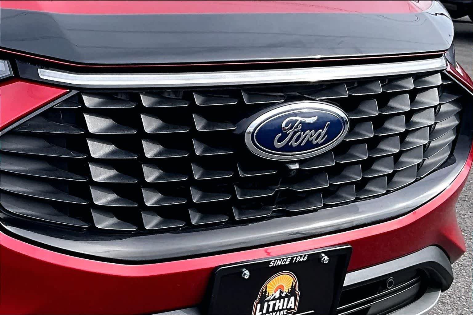 Used 2024 Ford Escape Platinum image 33
