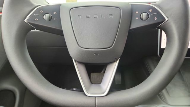 Used 2025 Tesla Model 3 Long Range image 39