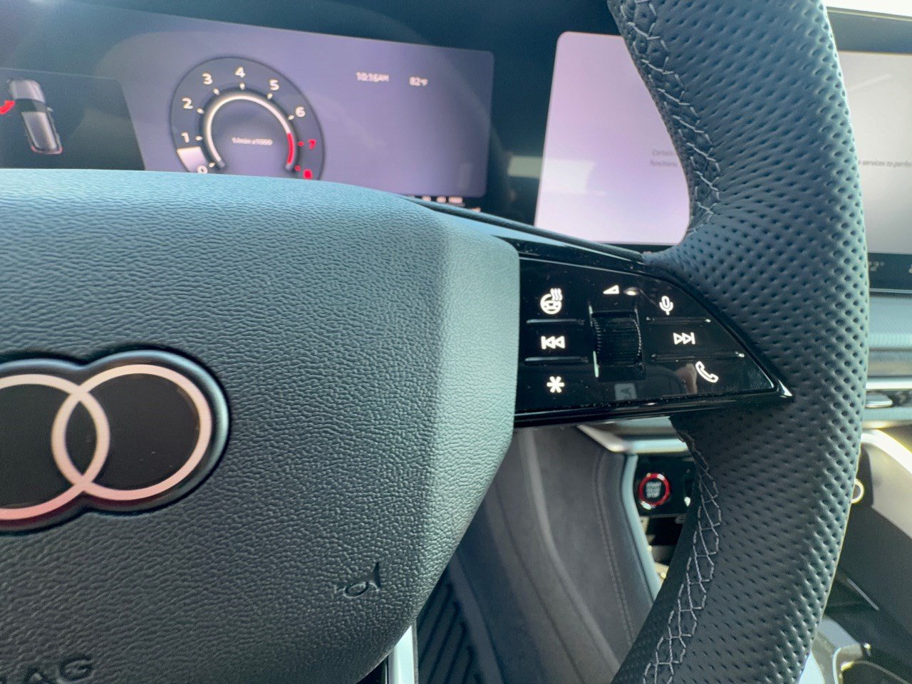 New 2026 Audi SQ5 Prestige AWD/4WD image 19
