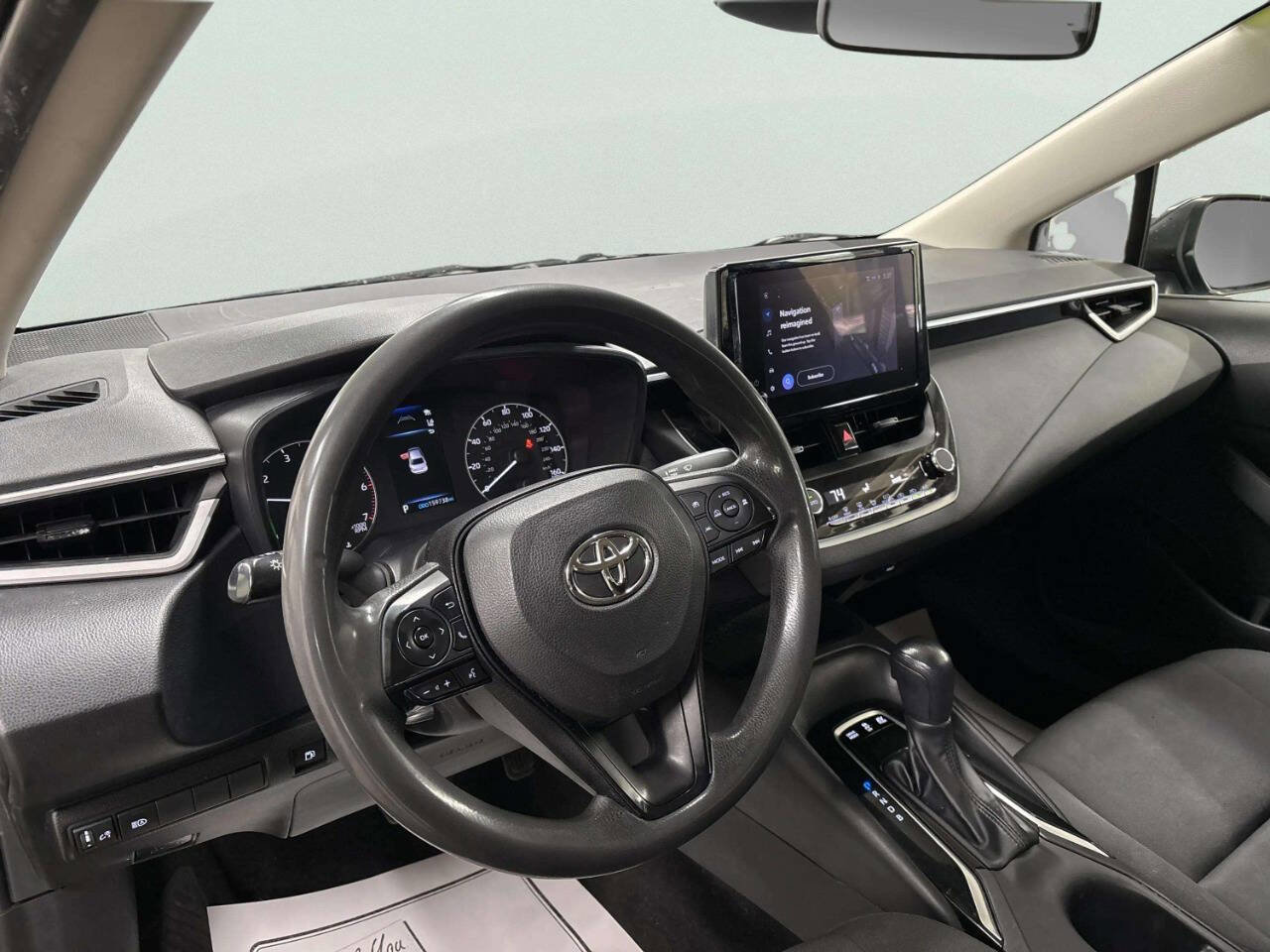 Used 2023 Toyota Corolla LE FWD image 13