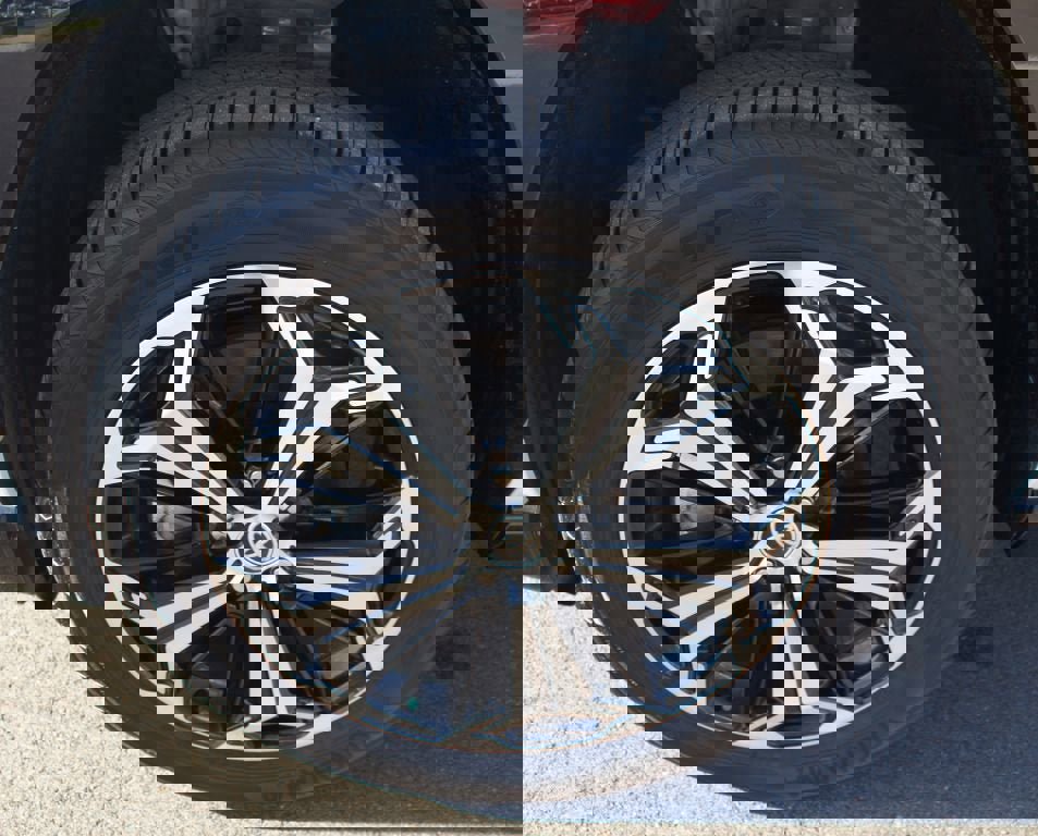 Used 2024 Toyota RAV4 XSE image 28