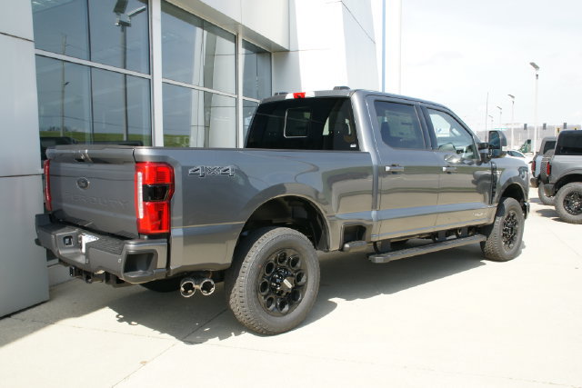 New 2026 Ford F350 XLT w/ XLT Premium Package AWD/4WD image 3