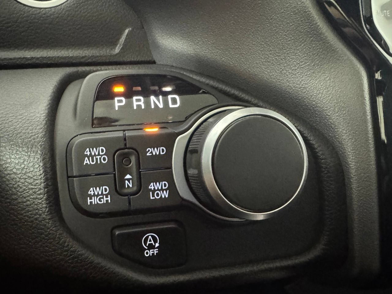 Used 2025 RAM 1500 Big Horn AWD/4WD image 30