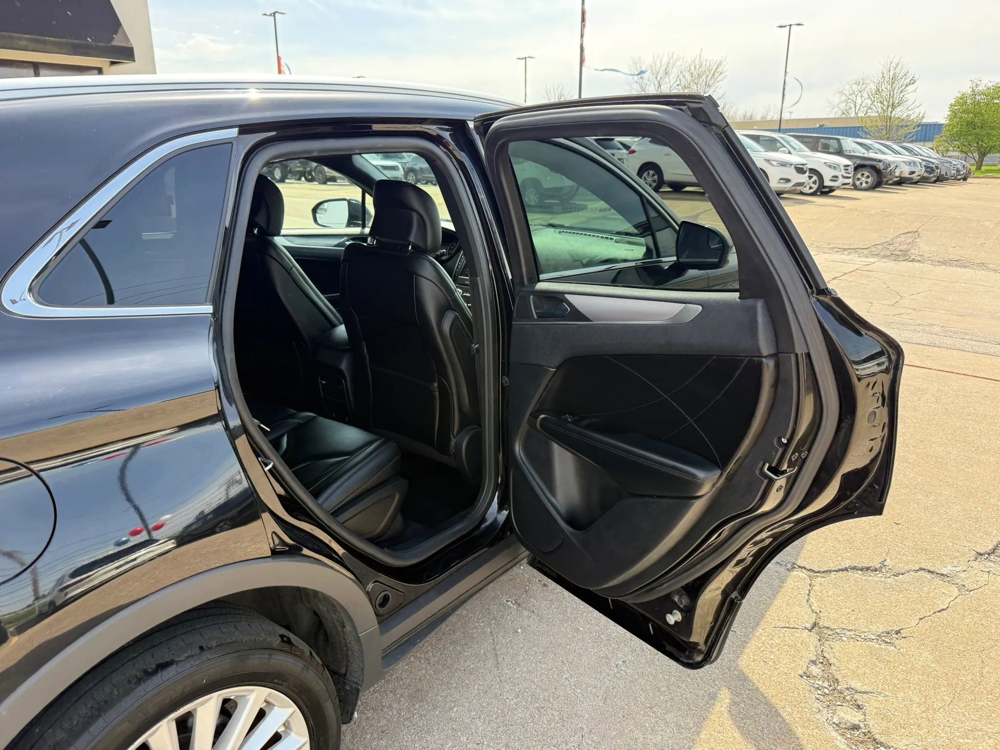 Used 2019 Lincoln MKC Premiere AWD/4WD image 23