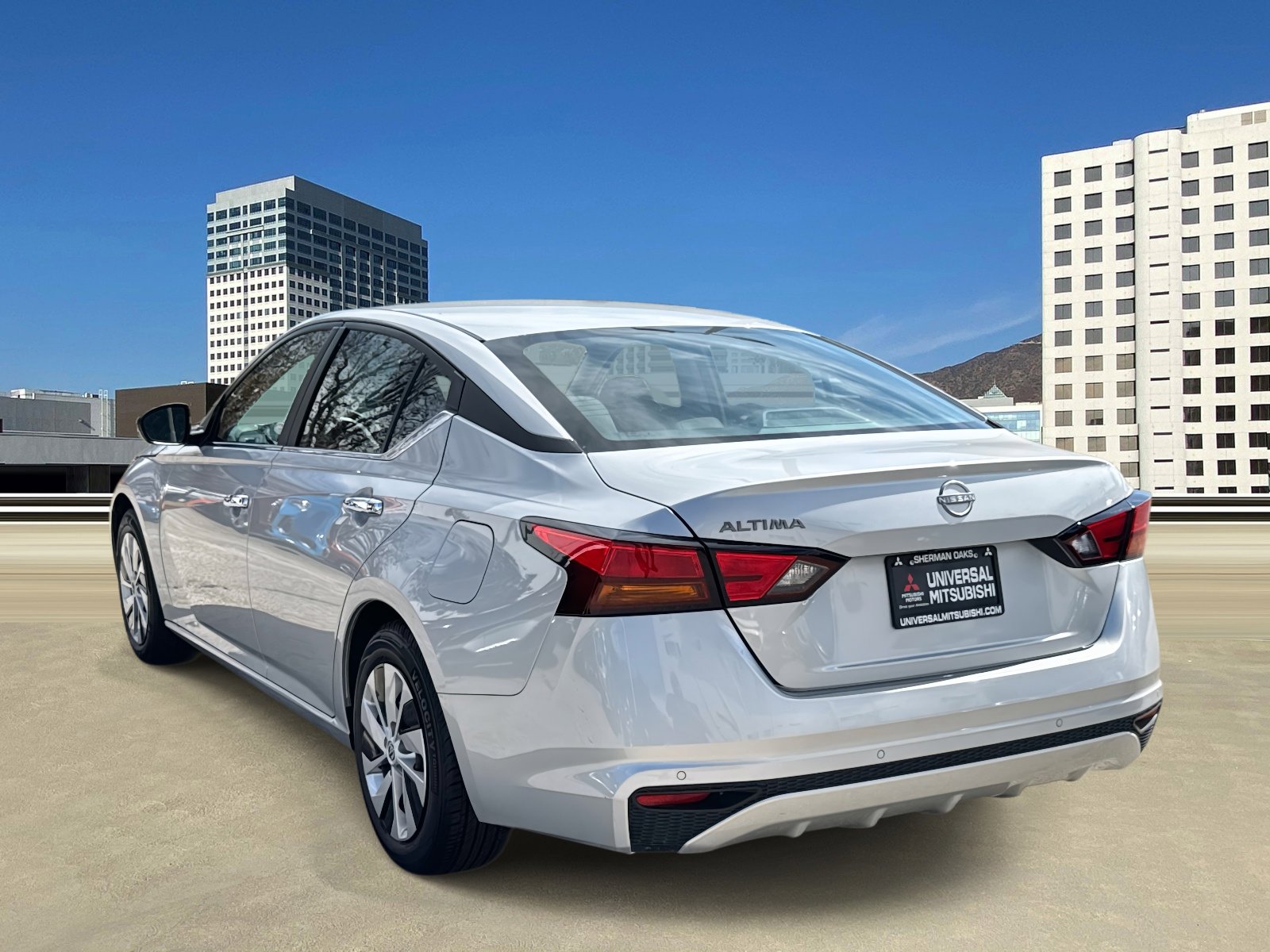 Used 2024 Nissan Altima 2.5 S image 3