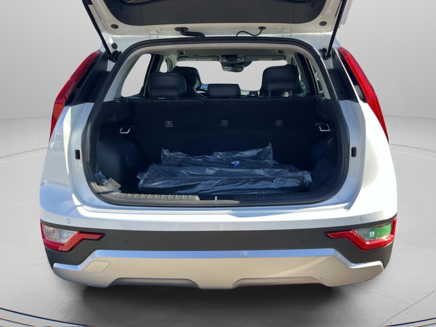 New 2025 Kia Niro EX w/ EX Cold Weather Package FWD image 12