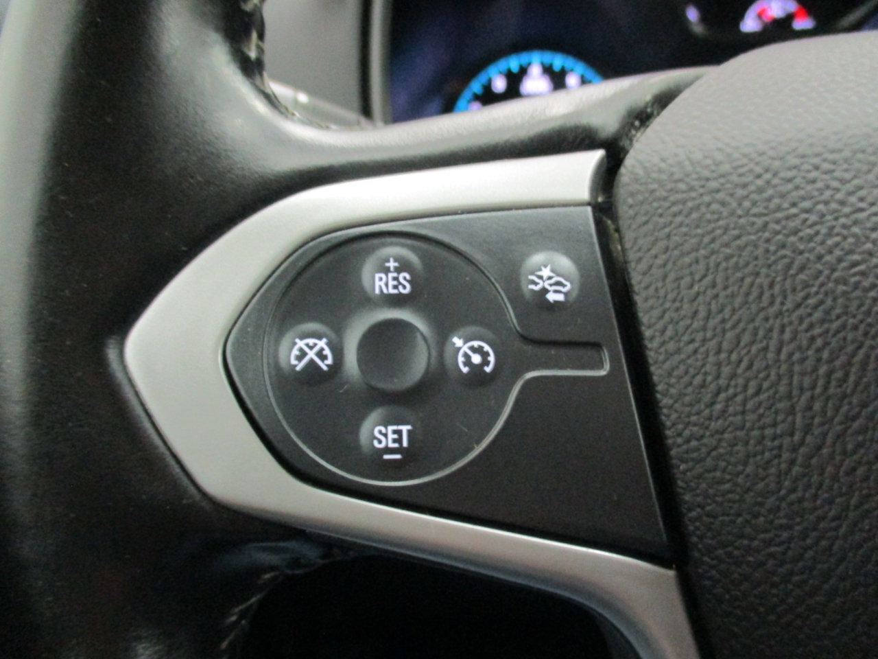 Used 2022 Chevrolet Colorado LT w/ Fleet Safety Package image 25