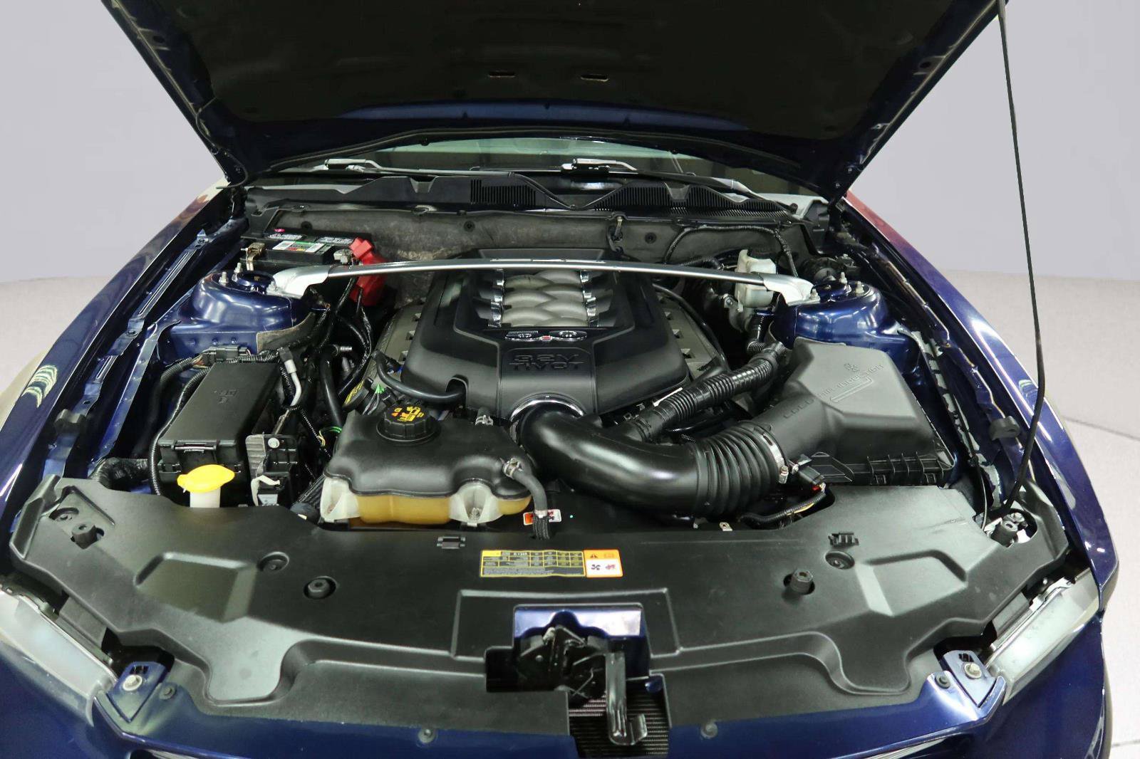 Used 2012 Ford Mustang GT Premium w/ Brembo Brake Pkg RWD image 33