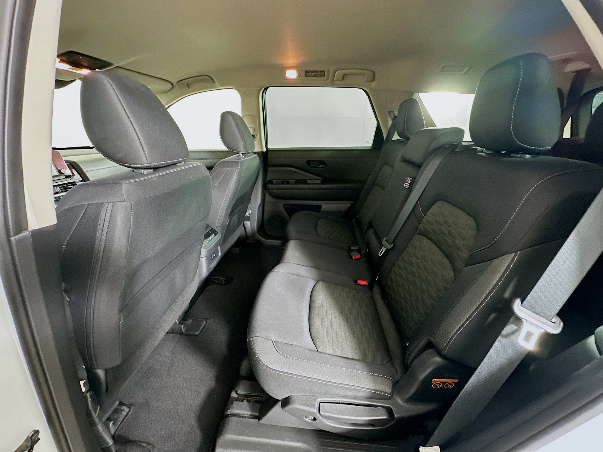 Used 2023 Nissan Pathfinder SV AWD/4WD image 27