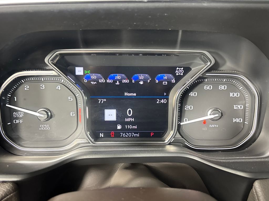 Used 2021 GMC Yukon Denali w/ Denali Premium Package image 13