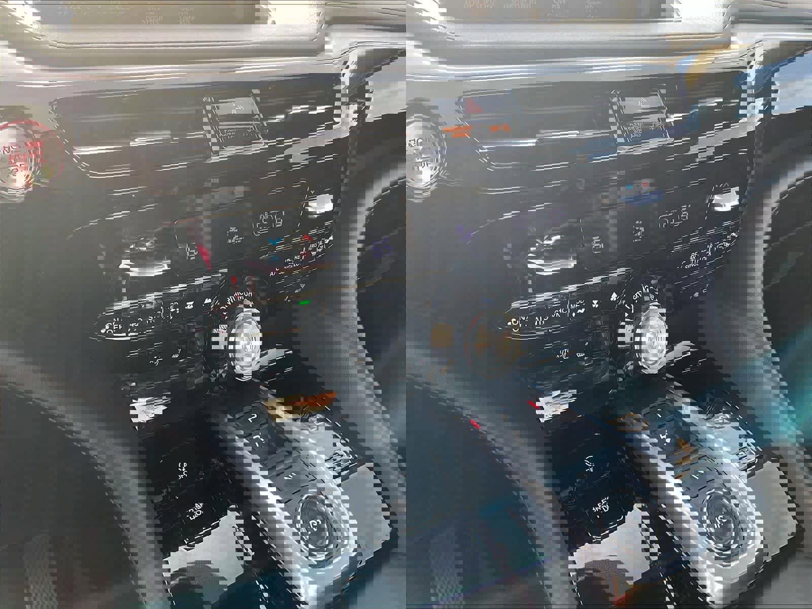 Used 2023 Acura MDX SH-AWD w/ Technology Package image 33